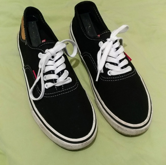 Mens LEVI Black Jordy Buck Lace Up Canvas Shoe 10 - Picture 2 of 8